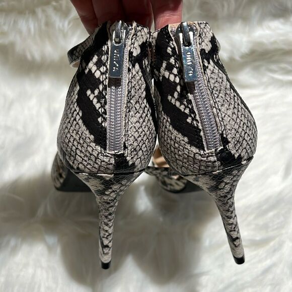 UNISA Women’s Snake Print Black Cream Pointed Toe Stiletto High Heels Sz 9. B66 - Picture 7 of 10